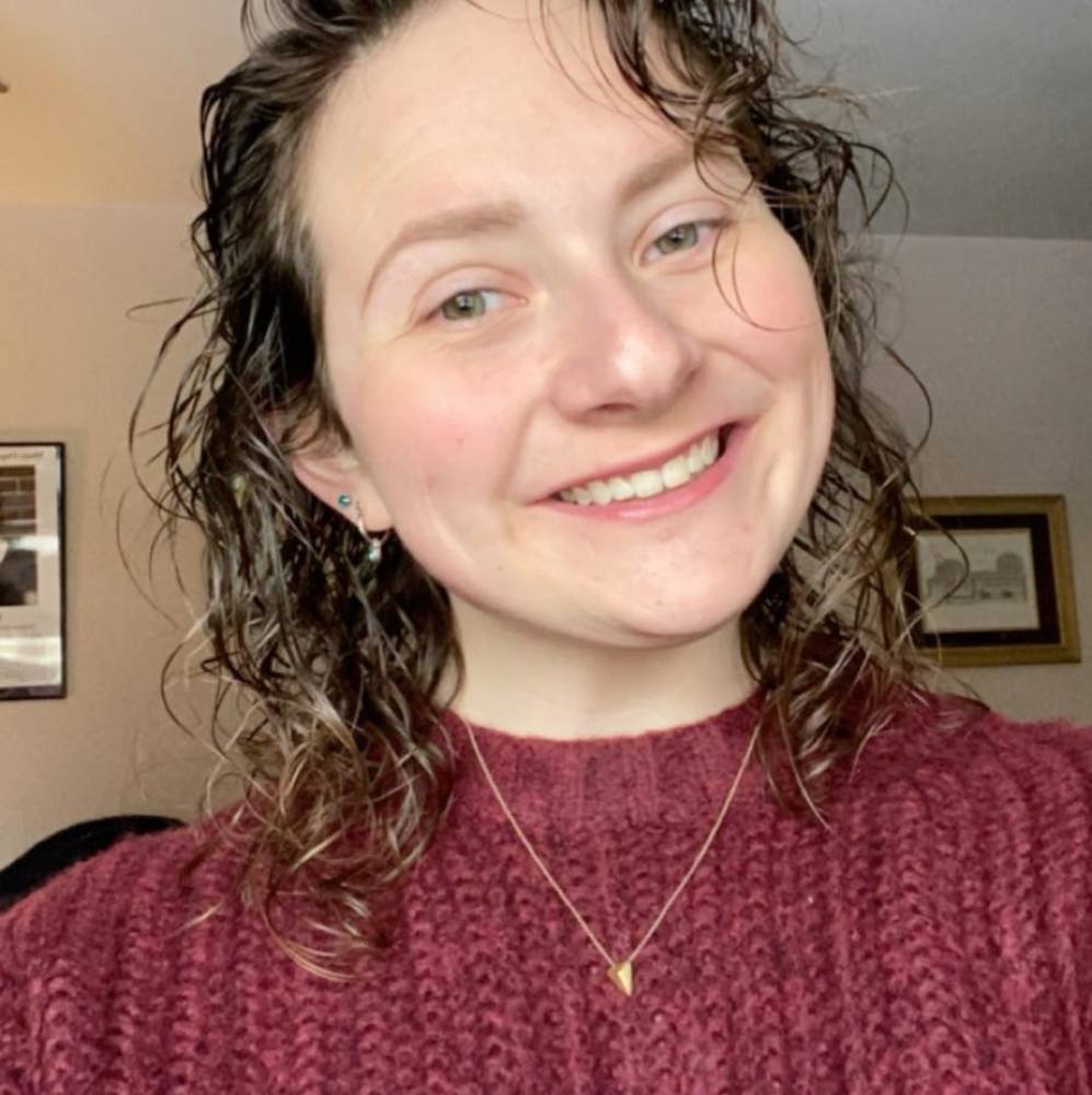 Meet your Posher, Elise